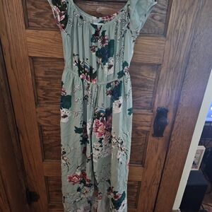 Elegant Floral Maxi Dress in Green